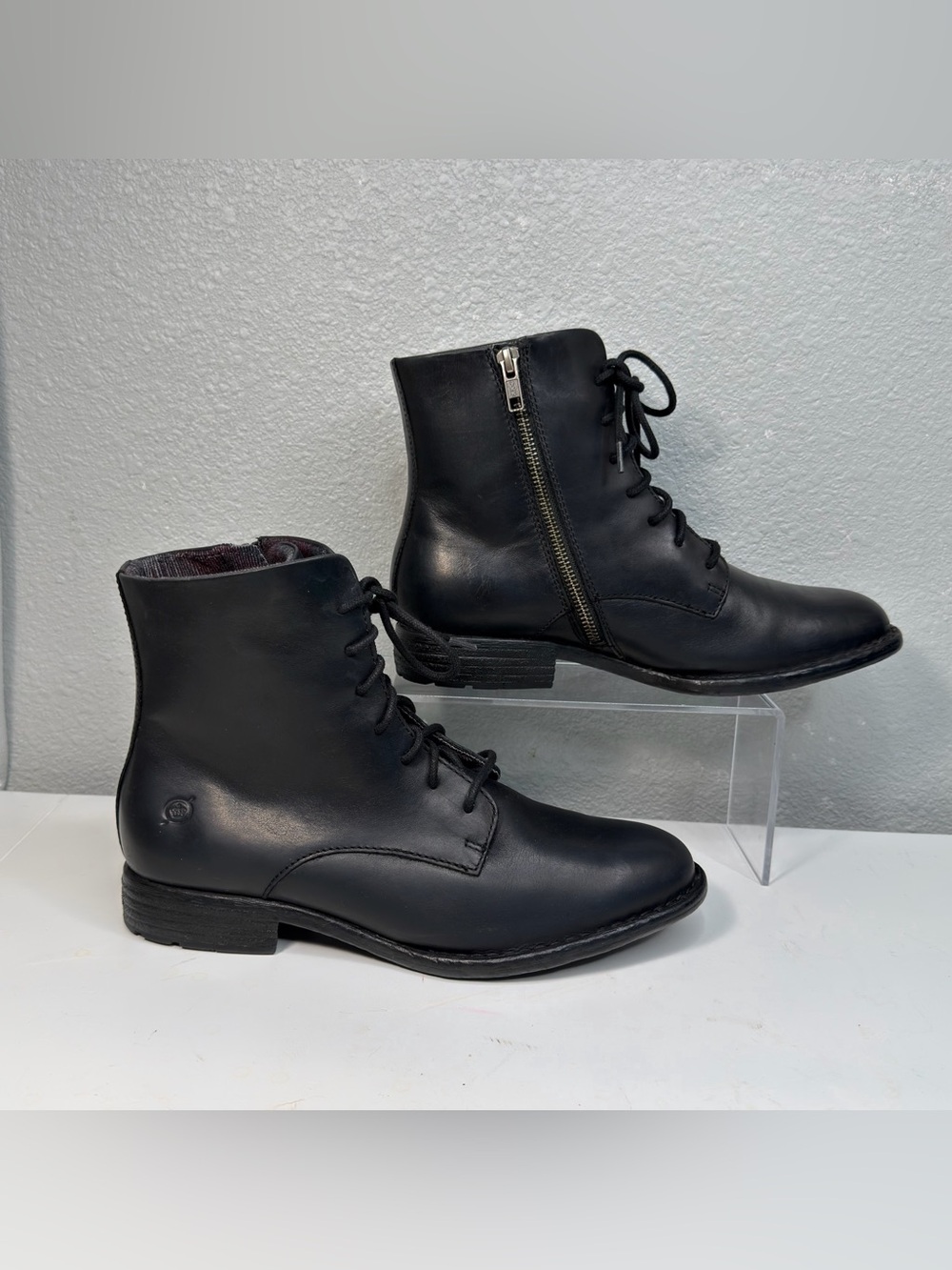Born Tombeau Black Leather Lace Up Side Zip Ankle Boots Women's size 8.5 M